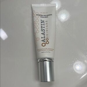 Alastin Hydratint Pro Mineral Sunscreen